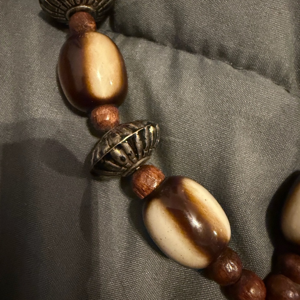 21” African Tribal Style 
Shell Pendant - Picture 3 of 4